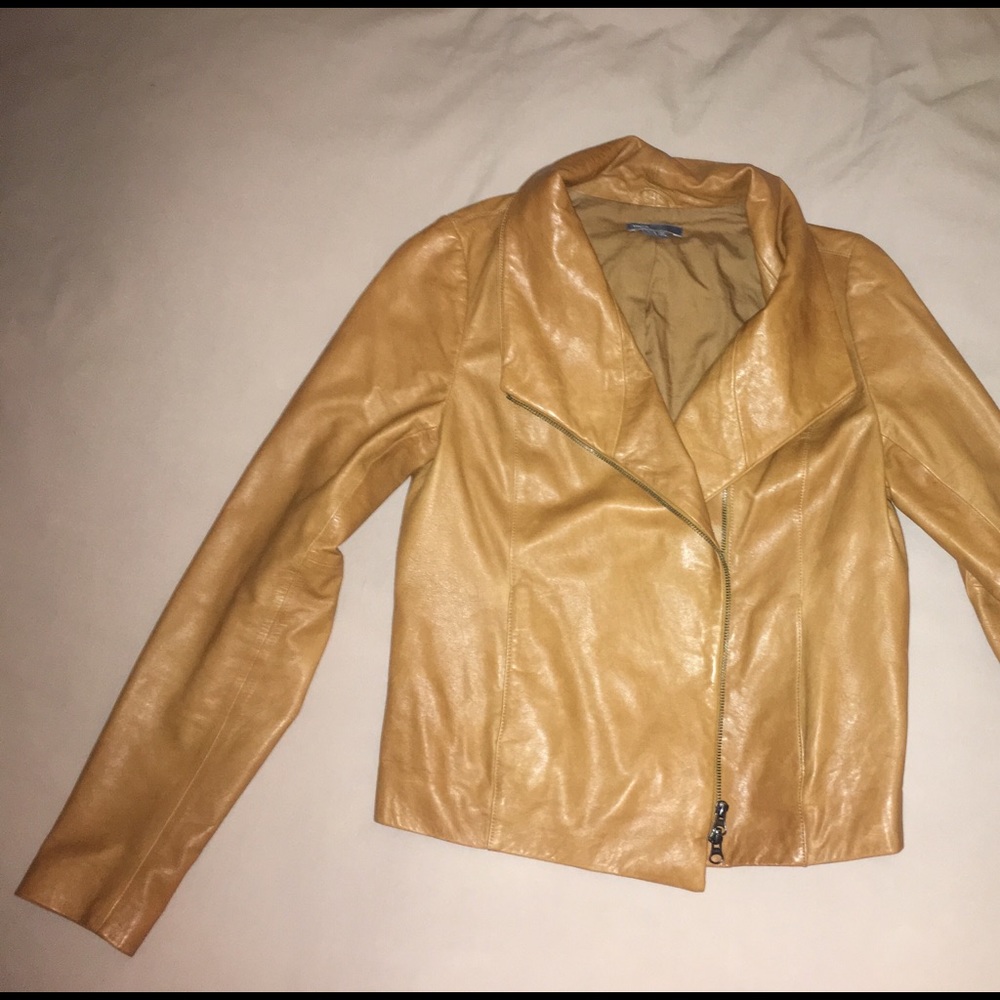 Vince large leather jacket. Size Large. Stunning.